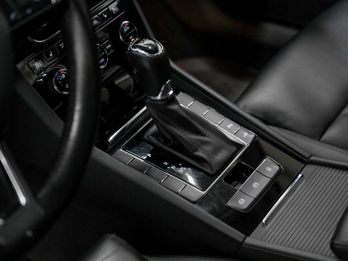 Skoda Superb с пробегом — 2018 год. Фото: #19