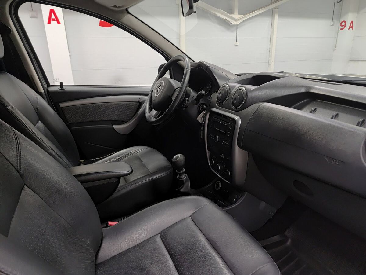 Renault Duster с пробегом — 2012 год. Фото: #10