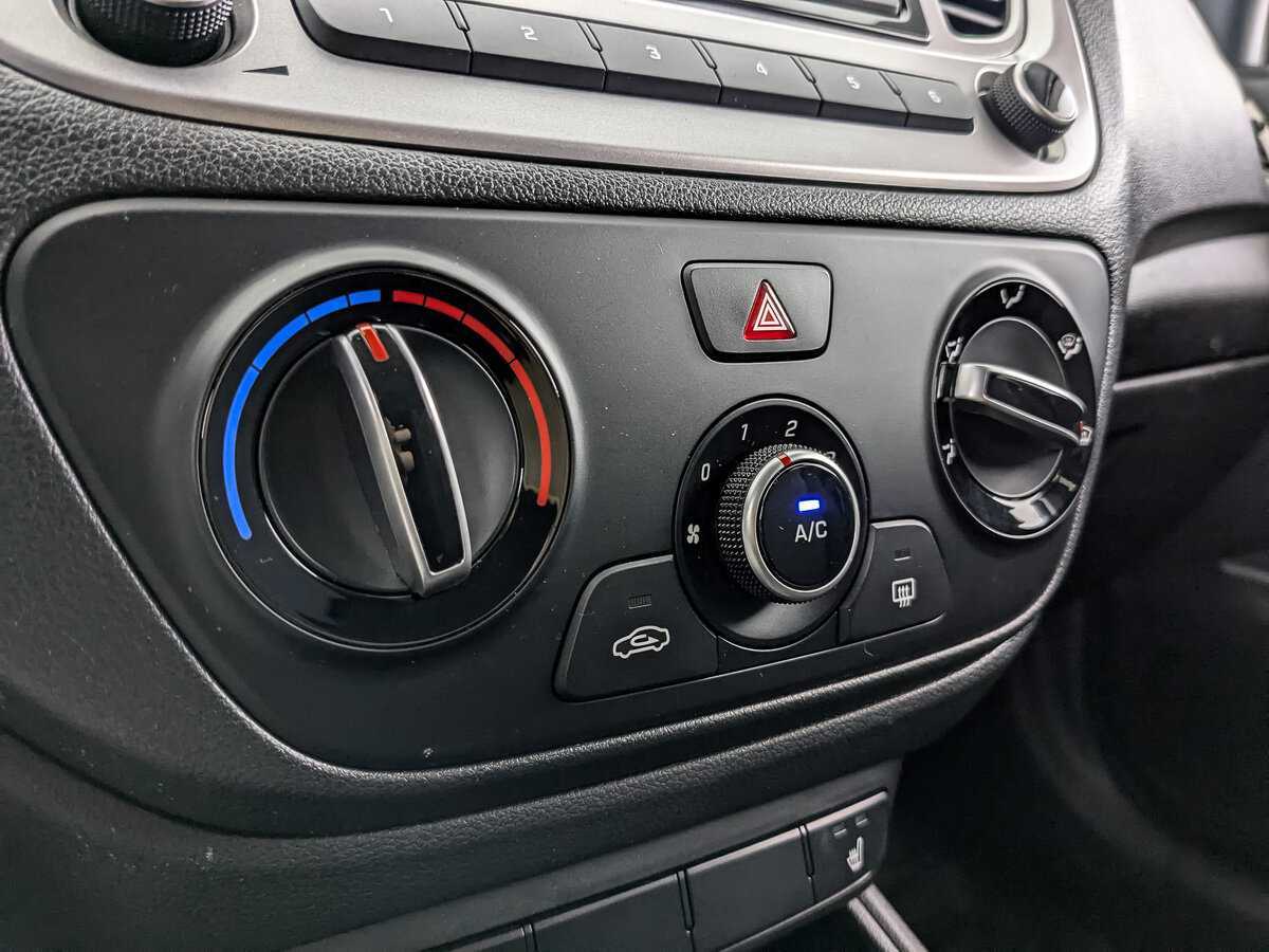 Hyundai Solaris с пробегом — 2022 год. Фото: #16