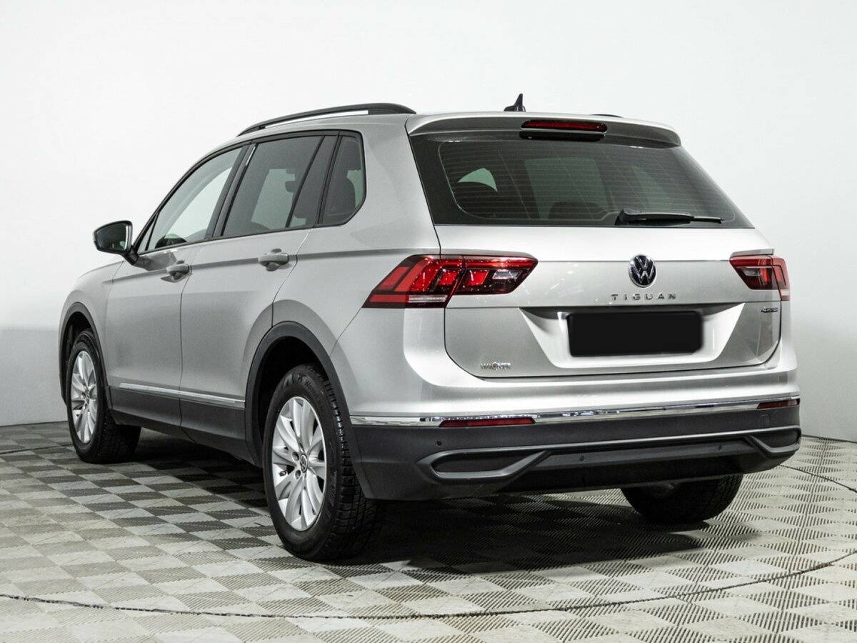 Volkswagen Tiguan с пробегом — 2021 год. Фото: #6