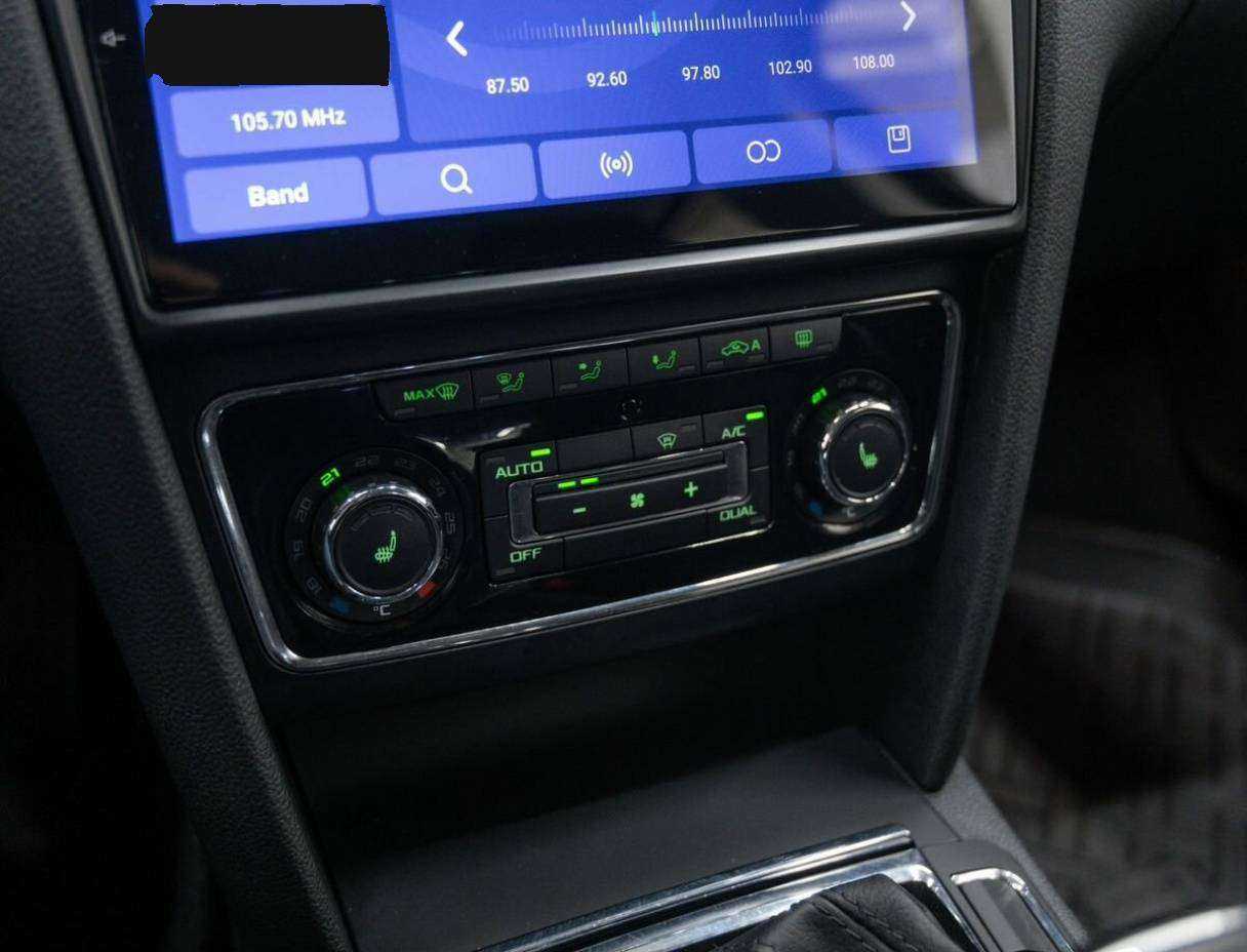 Skoda Superb с пробегом — 2014 год. Фото: #22