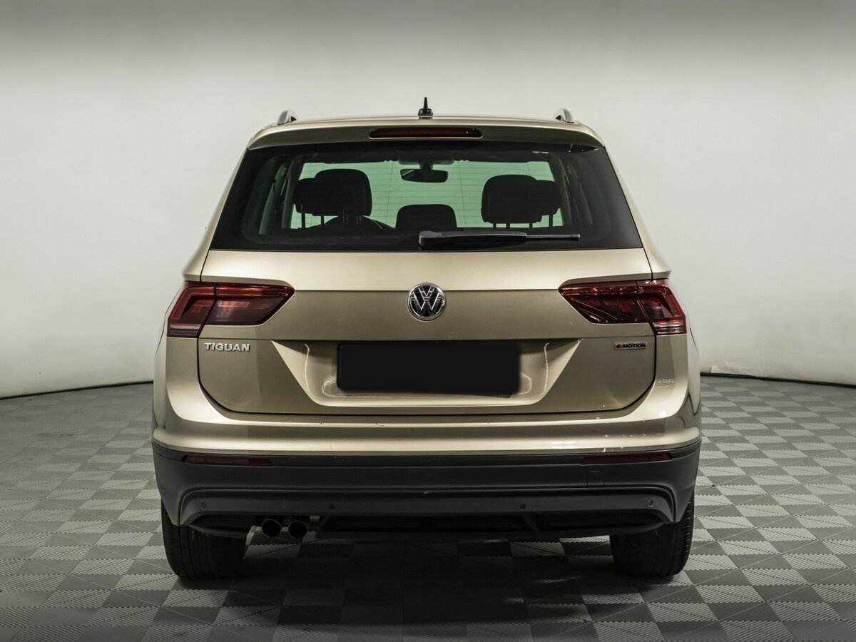 Volkswagen Tiguan с пробегом — 2018 год. Фото: #4