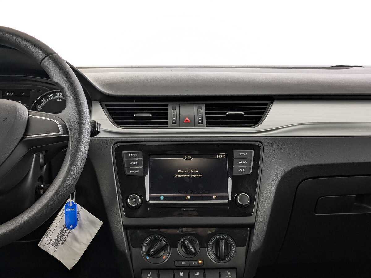 Skoda Rapid с пробегом — 2019 год. Фото: #12