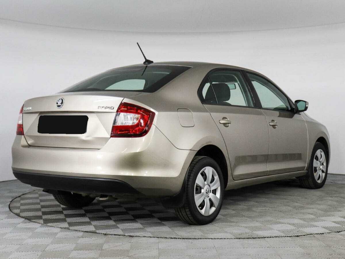 Skoda Rapid с пробегом — 2018 год. Фото: #4