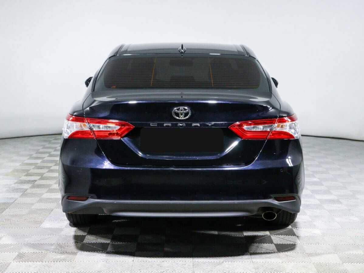 Toyota Camry с пробегом — 2019 год. Фото: #5