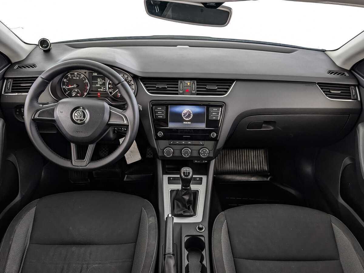 Skoda Octavia с пробегом — 2017 год. Фото: #9