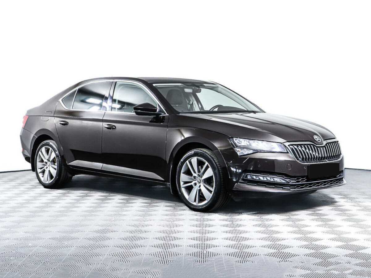 Skoda Superb с пробегом — 2021 год. Фото: #2