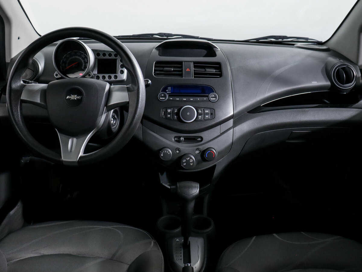 Chevrolet Spark с пробегом — 2014 год. Фото: #11