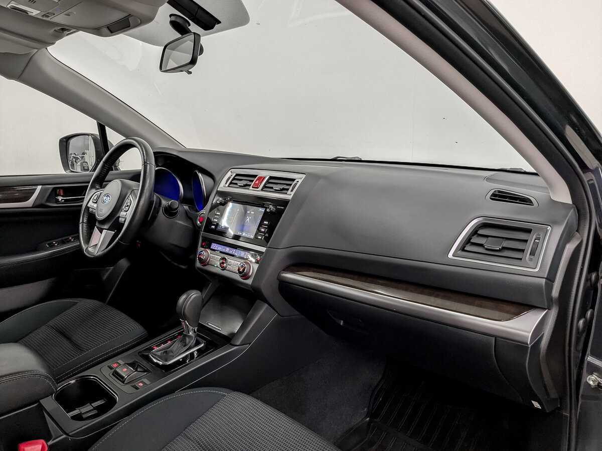 Subaru Outback с пробегом — 2015 год. Фото: #10