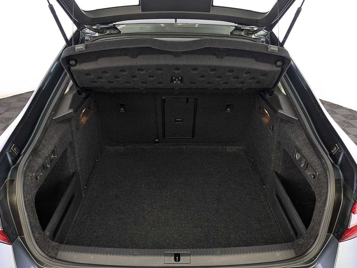 Skoda Superb с пробегом — 2018 год. Фото: #9