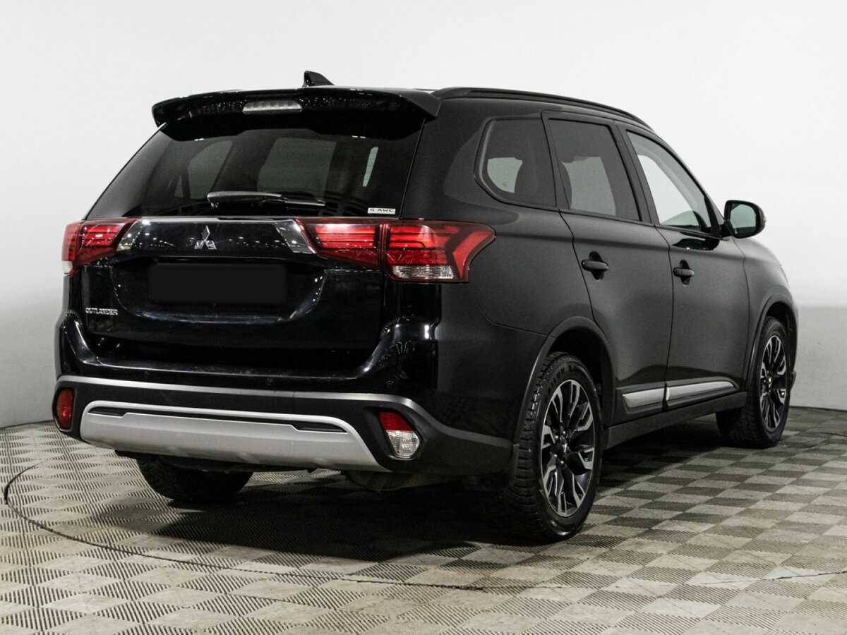 Mitsubishi Outlander с пробегом — 2021 год. Фото: #4