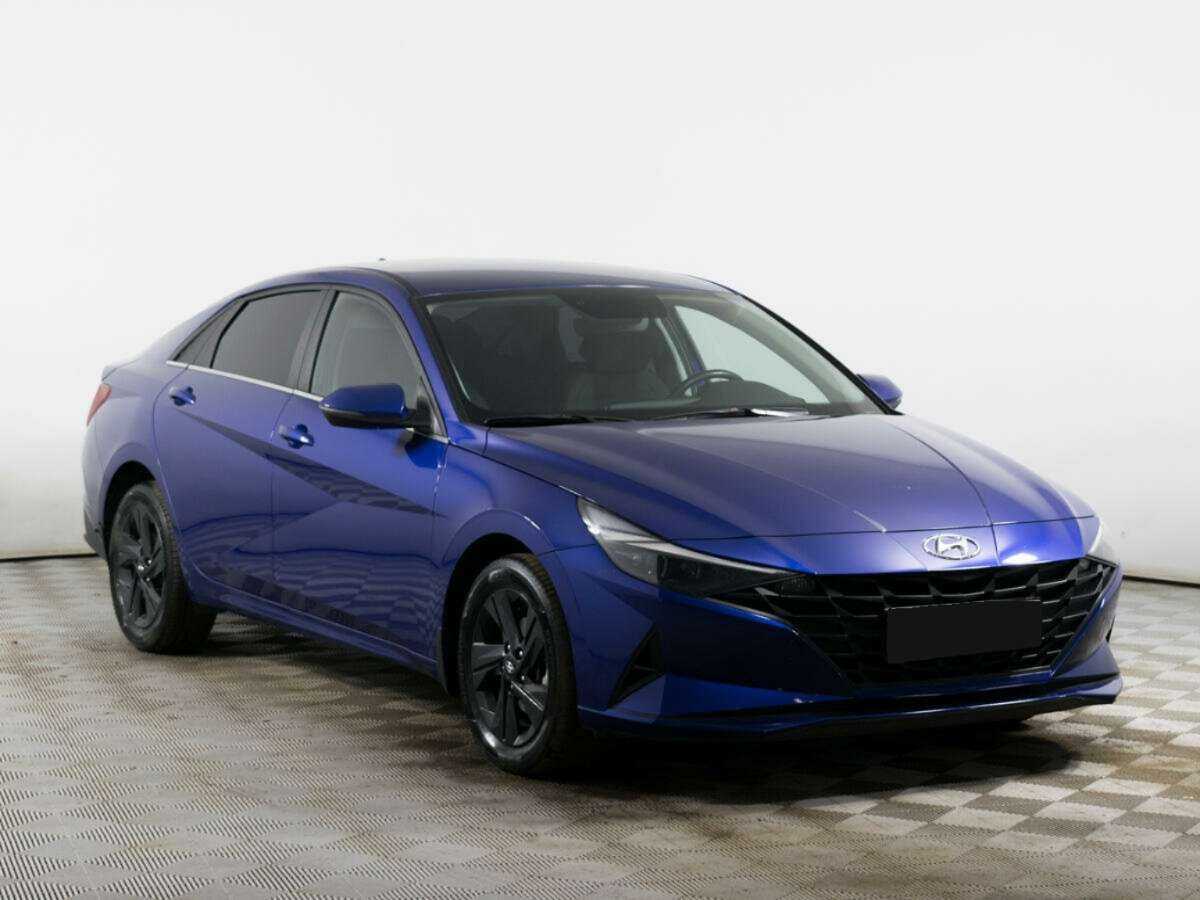 Hyundai Elantra с пробегом — 2021 год. Фото: #2