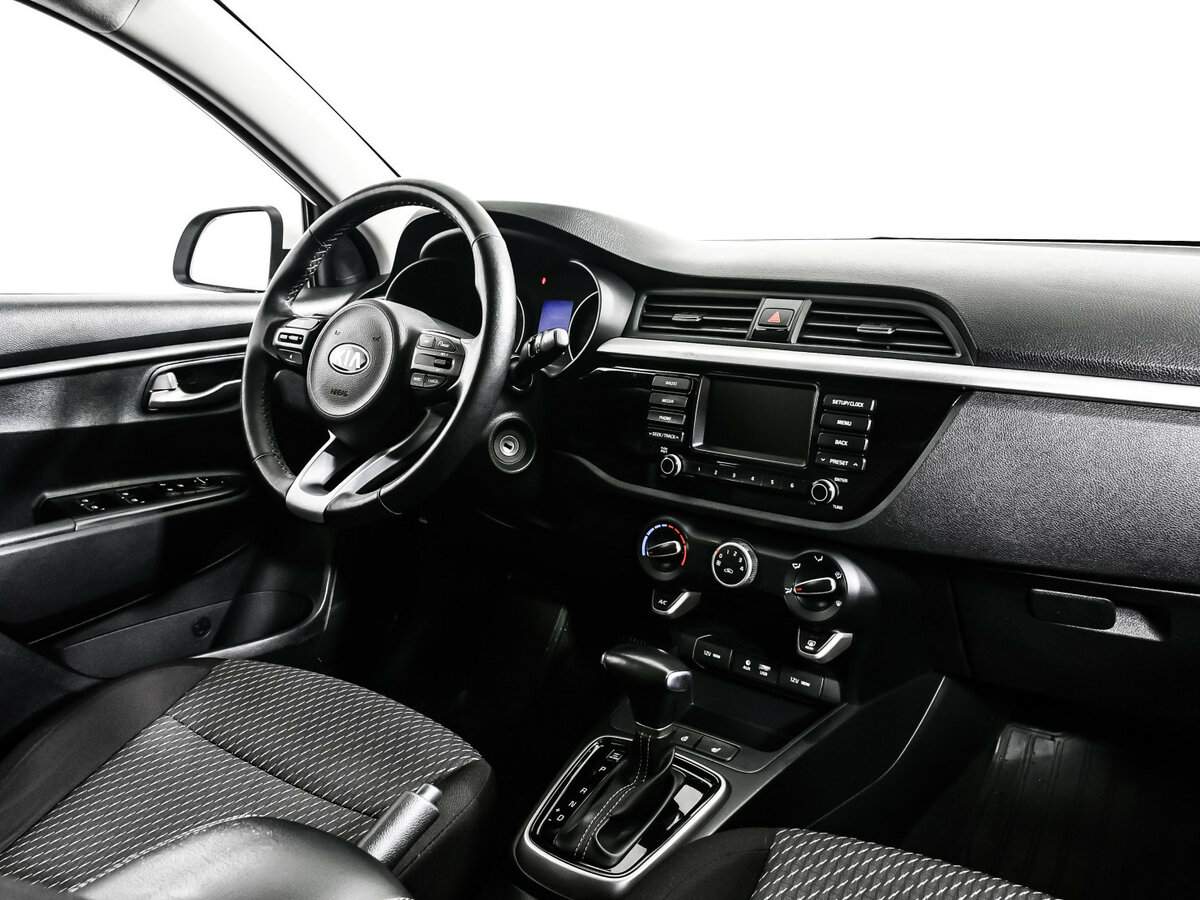 Kia Rio с пробегом — 2018 год. Фото: #8