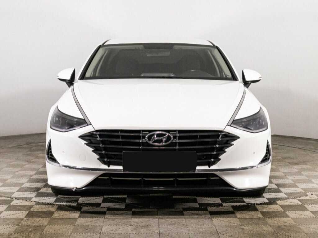 Hyundai Sonata с пробегом — 2020 год. Фото: #1