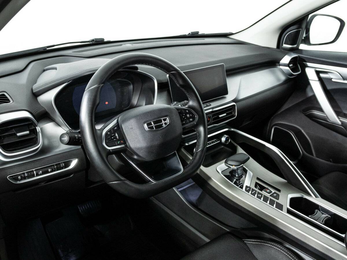 Geely Coolray с пробегом — 2022 год. Фото: #10