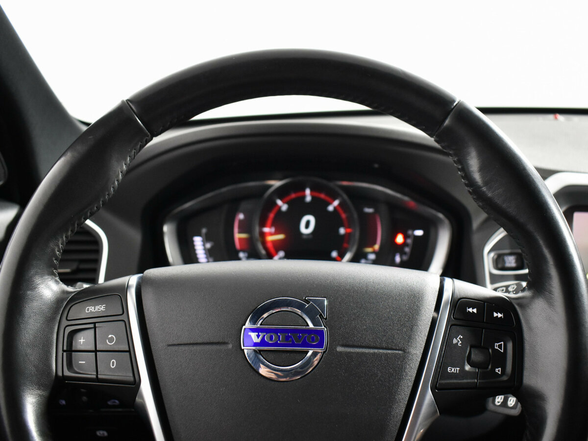 Volvo XC60 с пробегом — 2017 год. Фото: #12