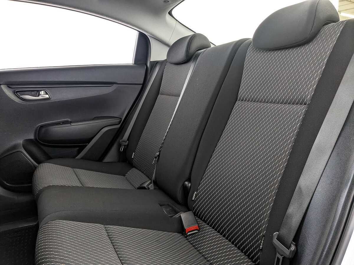 Kia Rio с пробегом — 2020 год. Фото: #12