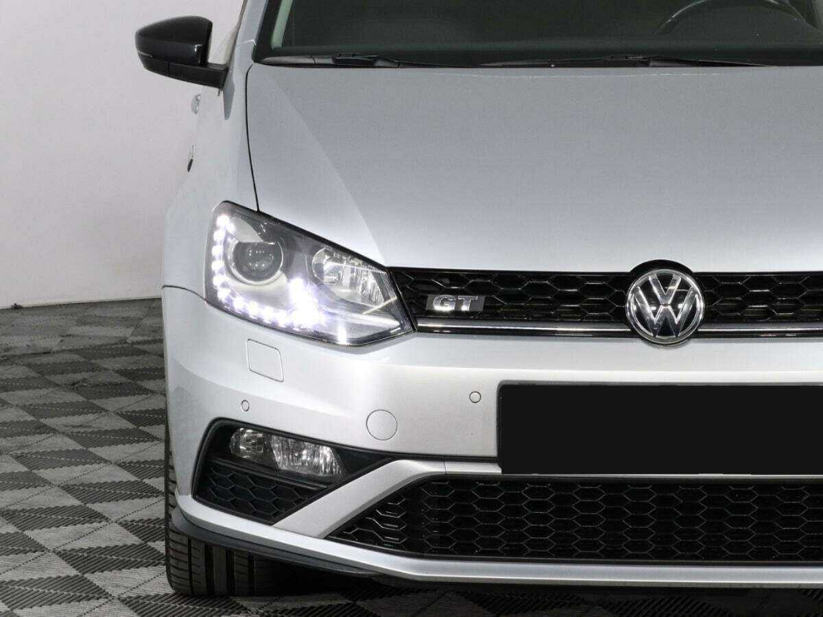 Volkswagen Polo с пробегом — 2017 год. Фото: #11