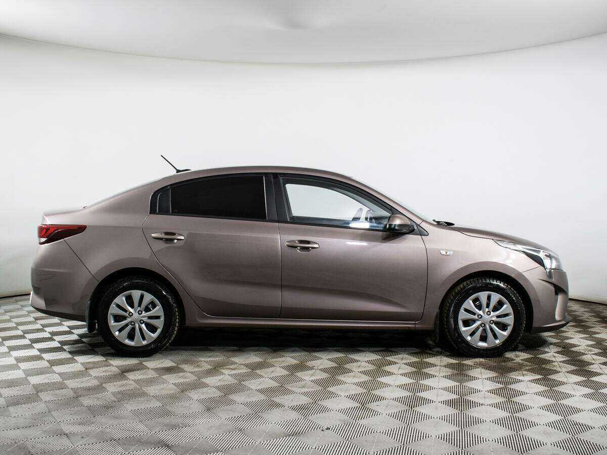 Kia Rio с пробегом — 2021 год. Фото: #3