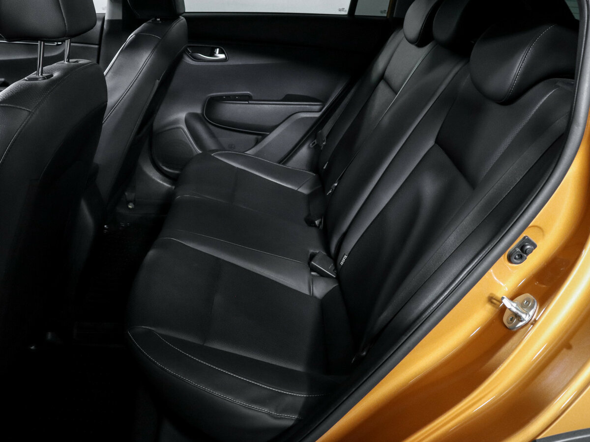 Kia Rio с пробегом — 2017 год. Фото: #7