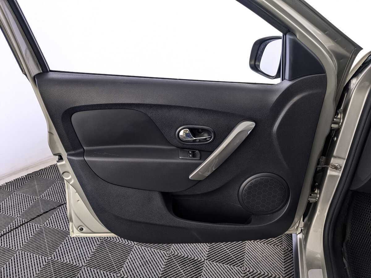 Renault Logan с пробегом — 2020 год. Фото: #14