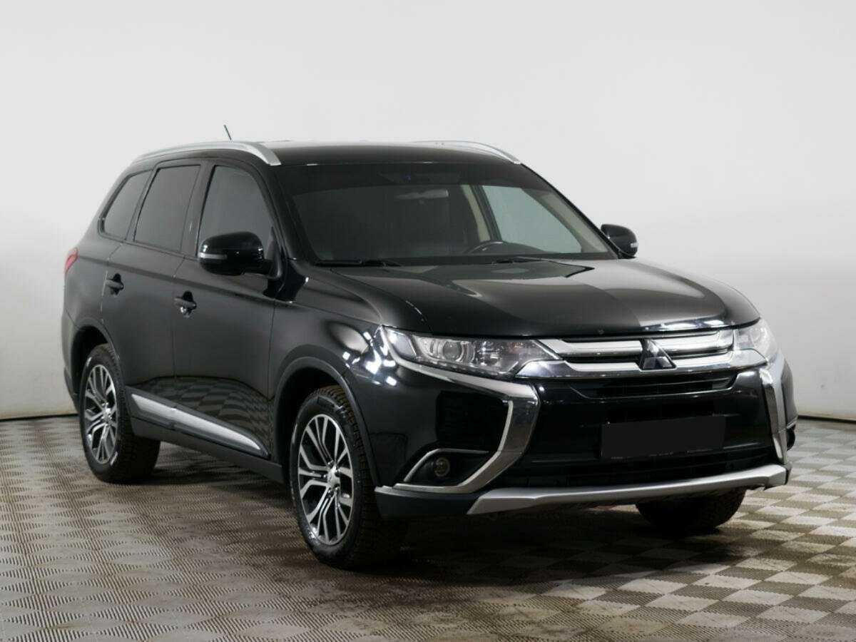 Mitsubishi Outlander с пробегом — 2016 год. Фото: #2