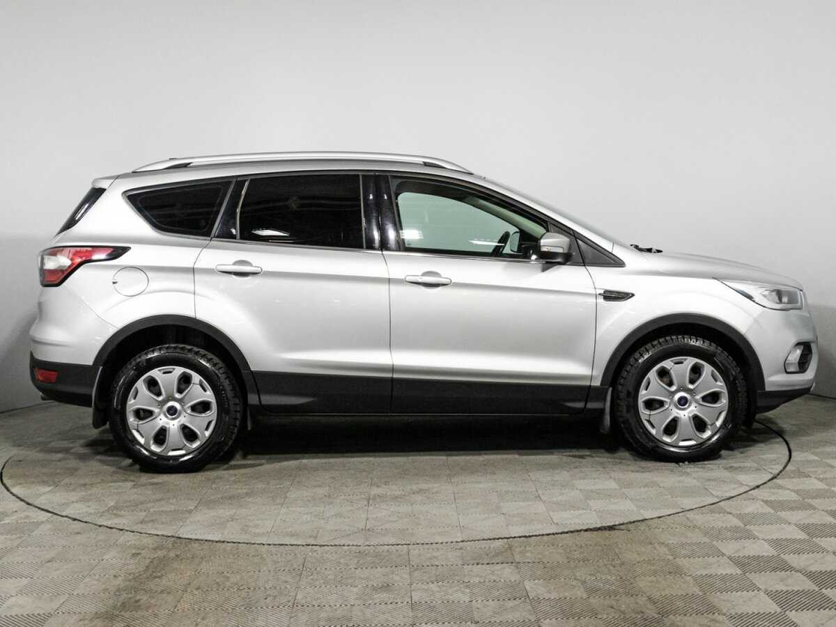 Ford Kuga с пробегом — 2017 год. Фото: #3