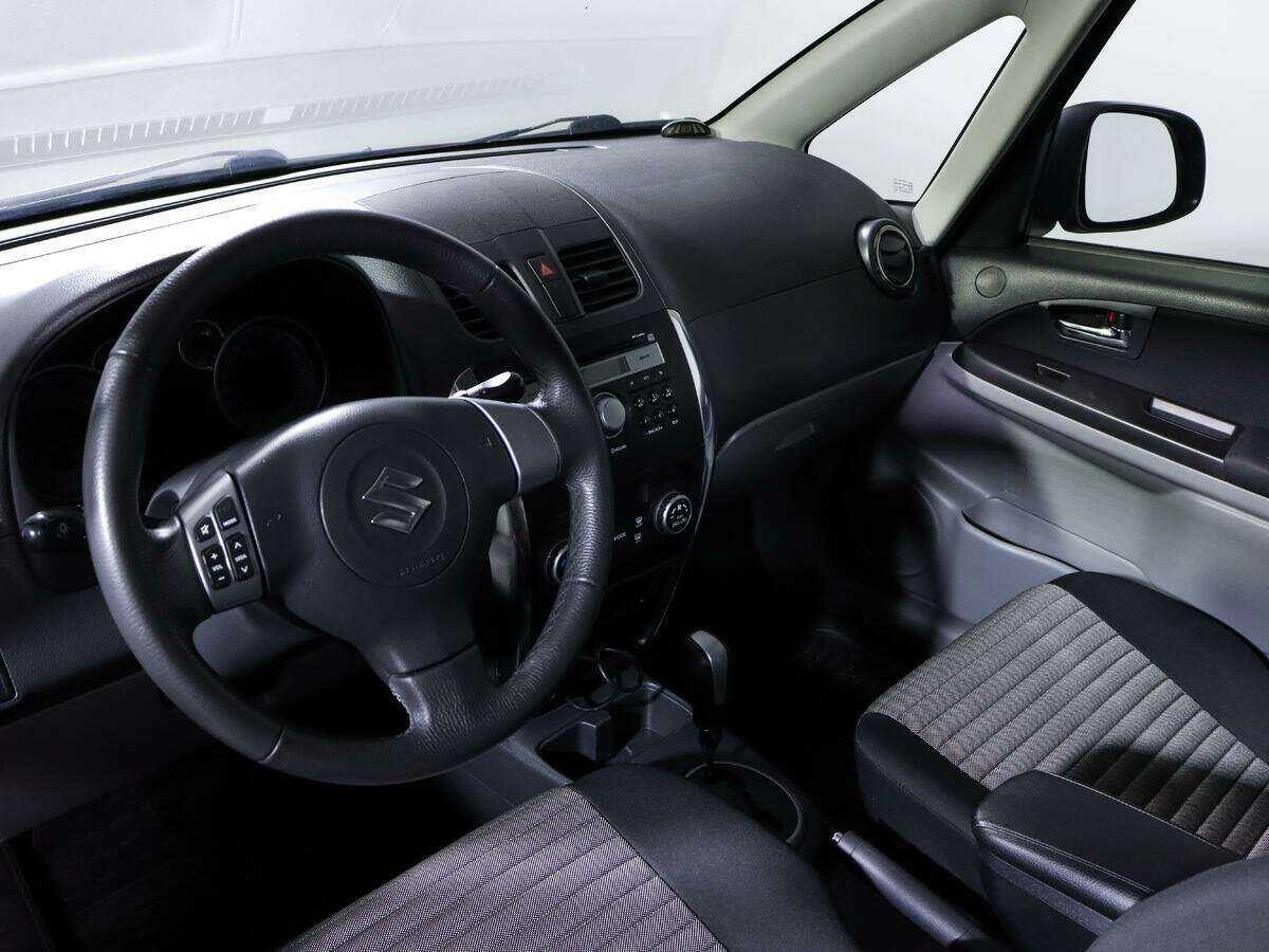 Suzuki SX4 с пробегом — 2013 год. Фото: #11
