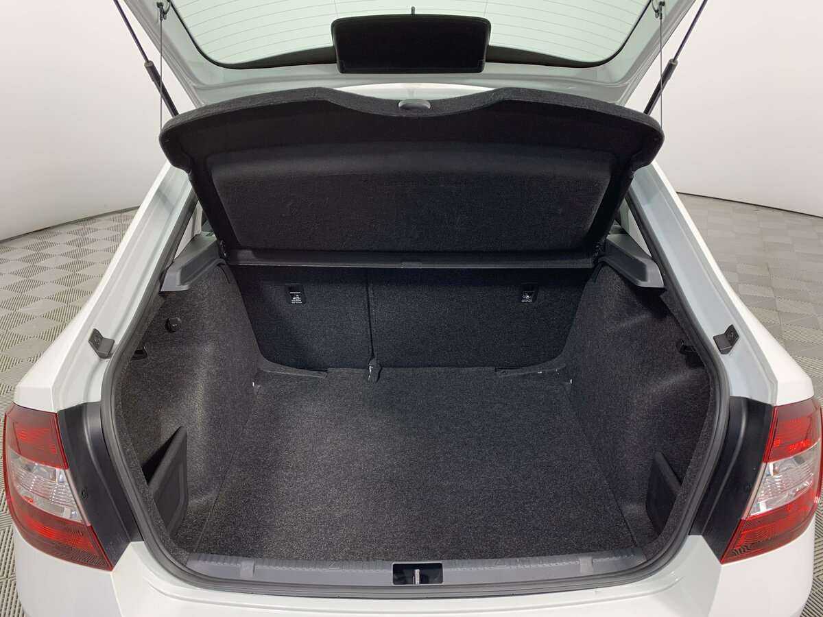 Skoda Rapid с пробегом — 2019 год. Фото: #9