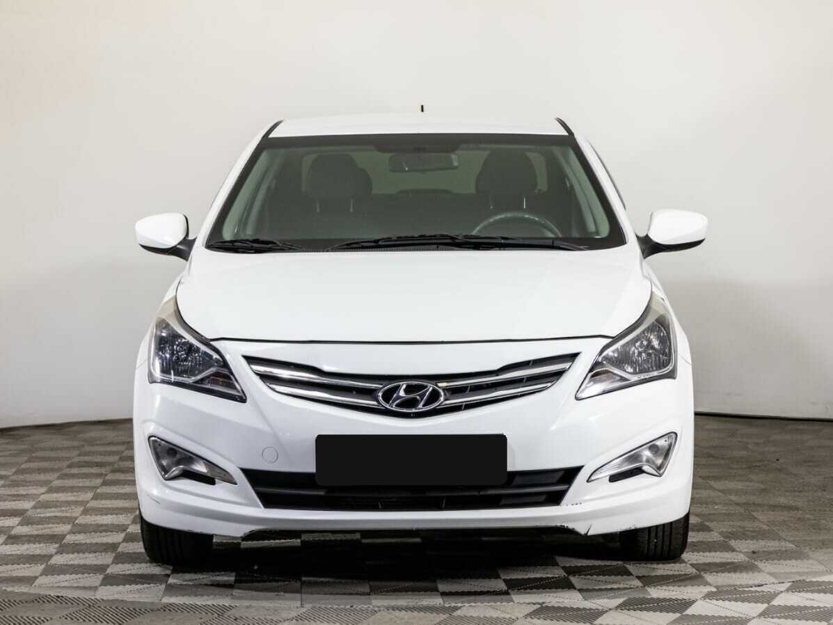 Hyundai Solaris с пробегом — 2016 год. Фото: #1