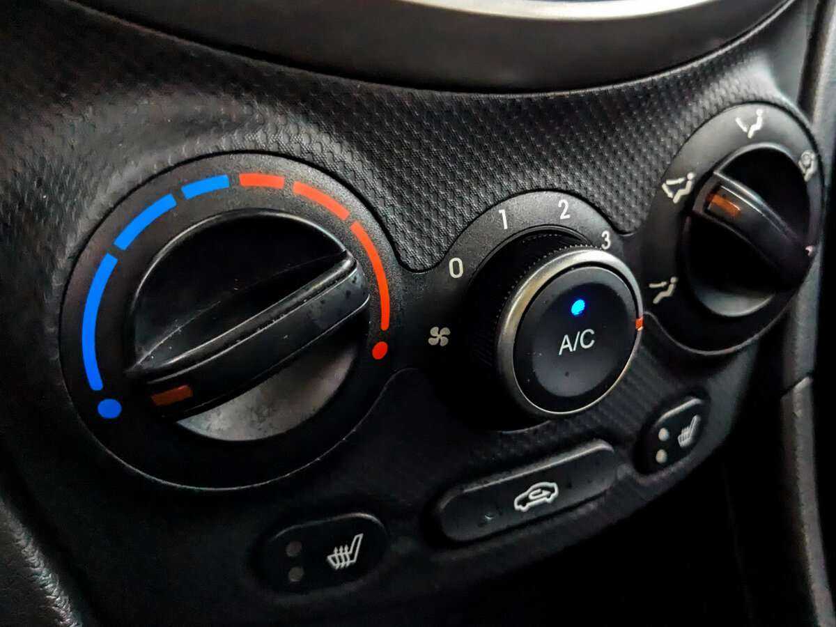 Hyundai Solaris с пробегом — 2014 год. Фото: #20