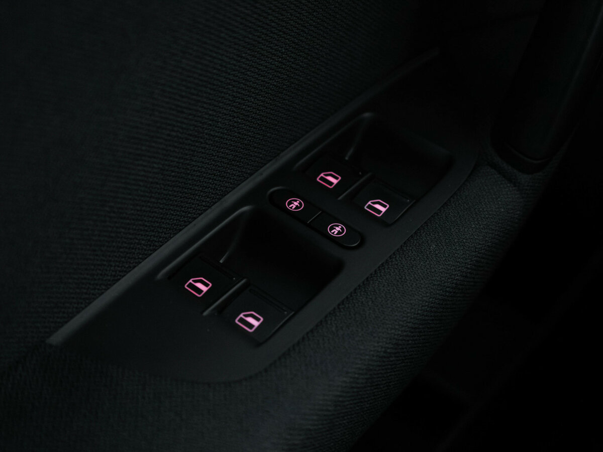 Volkswagen Touareg с пробегом — 2012 год. Фото: #14