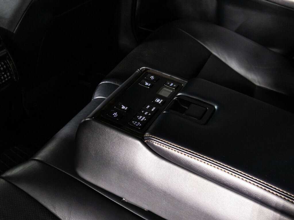 Toyota Camry с пробегом — 2016 год. Фото: #18