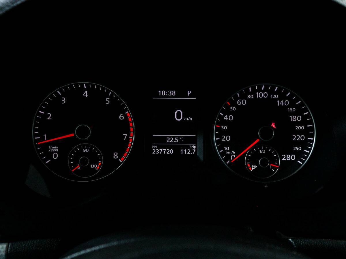 Volkswagen Jetta с пробегом — 2013 год. Фото: #10