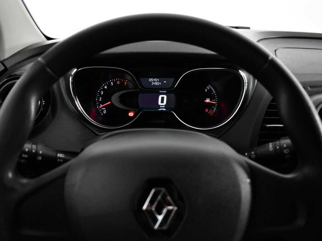 Renault Kaptur с пробегом — 2017 год. Фото: #10
