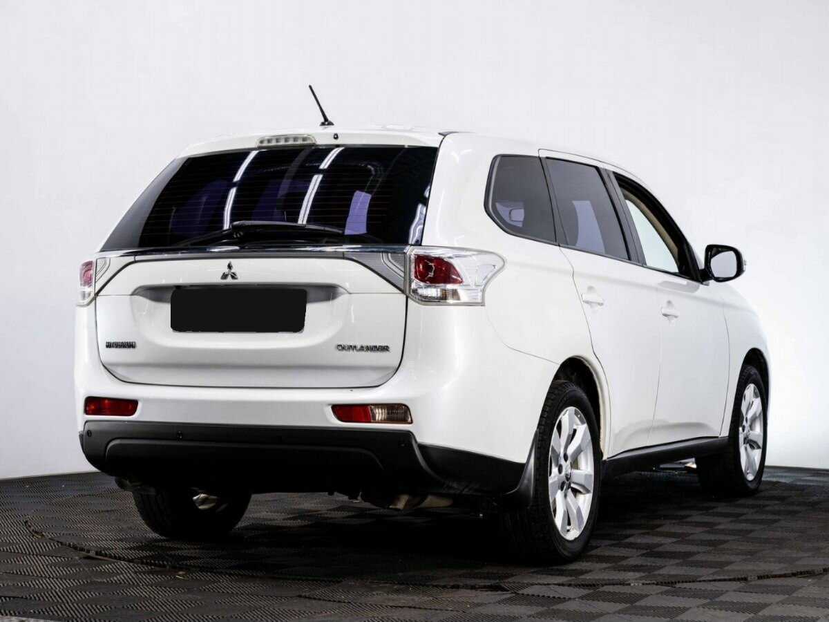 Mitsubishi Outlander с пробегом — 2014 год. Фото: #5
