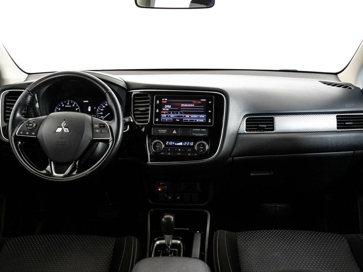 Mitsubishi Outlander с пробегом — 2018 год. Фото: #7