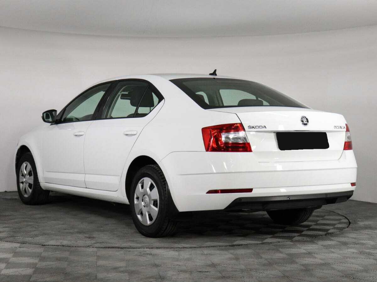 Skoda Octavia с пробегом — 2020 год. Фото: #6