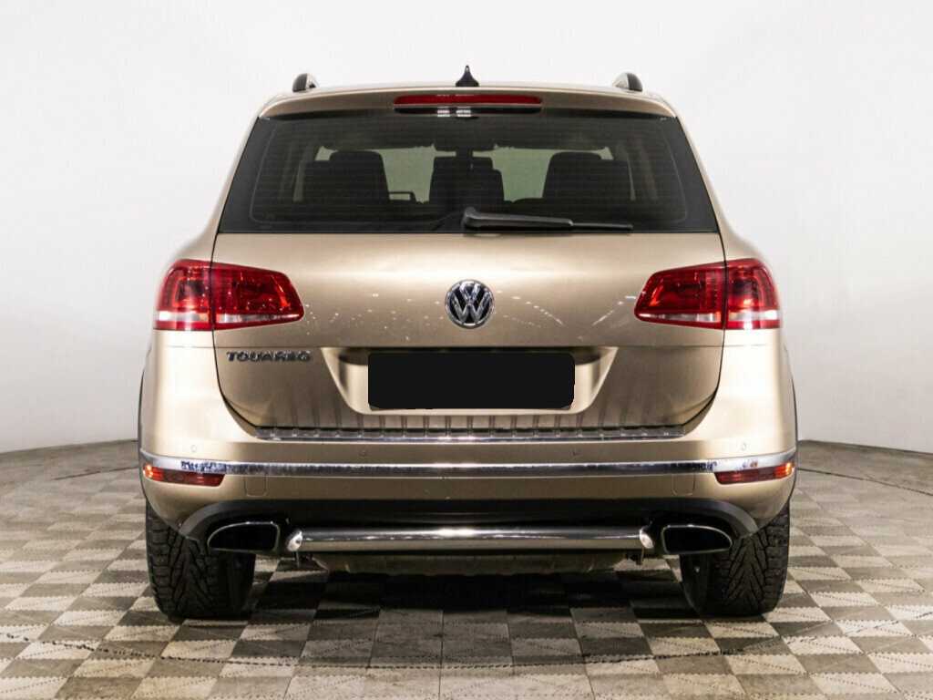 Volkswagen Touareg с пробегом — 2015 год. Фото: #5