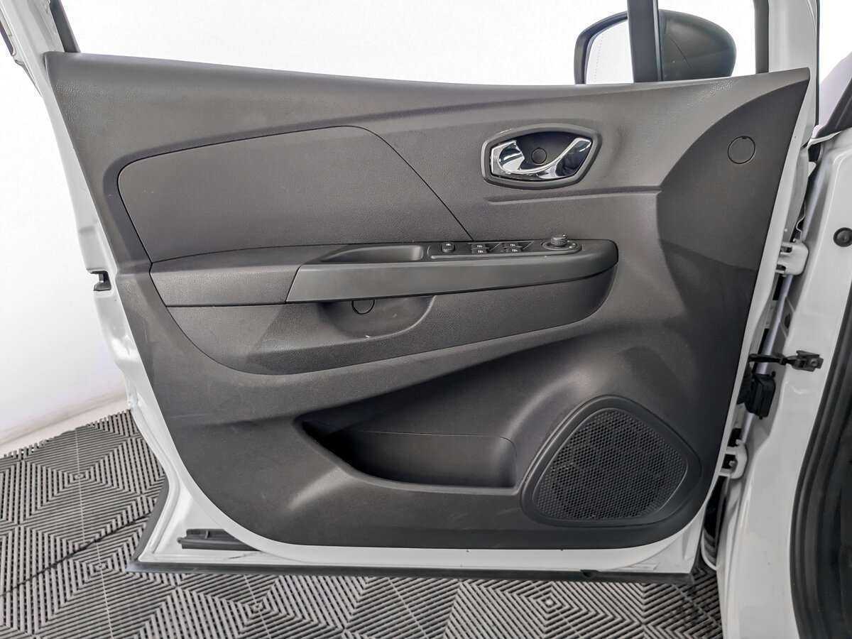 Renault Kaptur с пробегом — 2018 год. Фото: #17