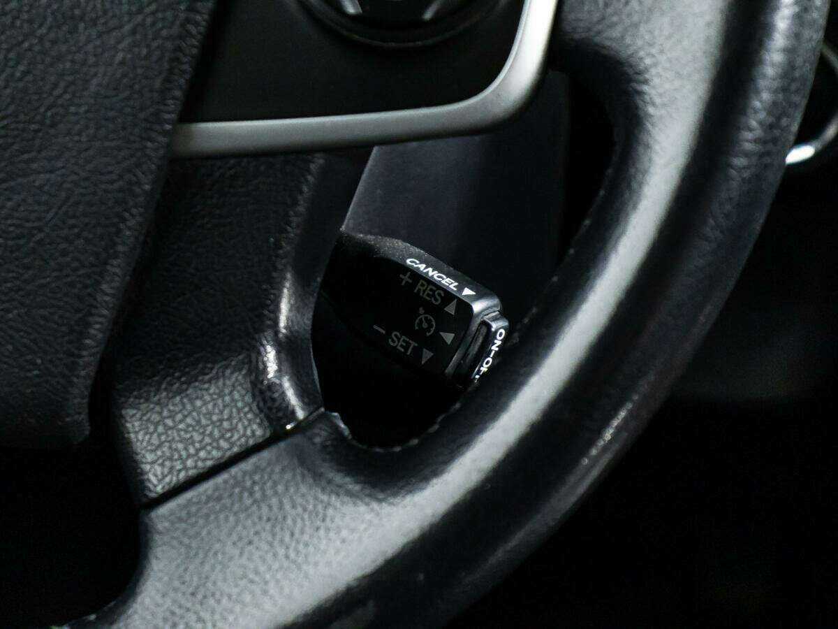 Toyota Camry с пробегом — 2012 год. Фото: #20