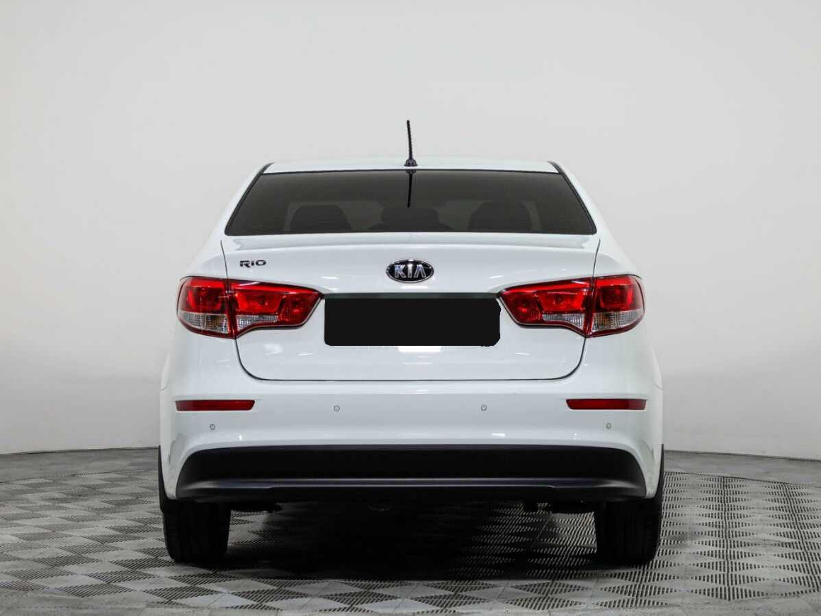 Kia Rio с пробегом — 2016 год. Фото: #4