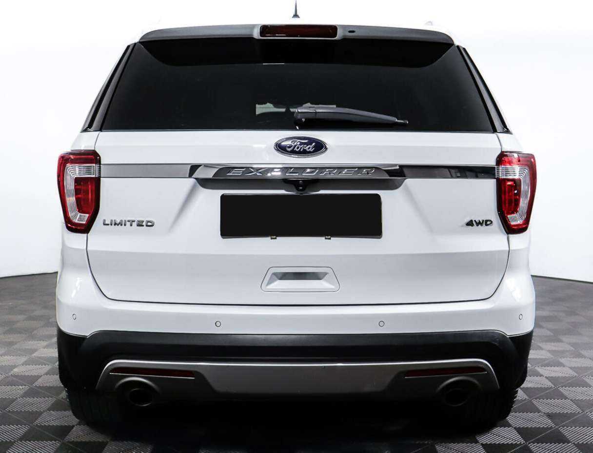 Ford Explorer с пробегом — 2017 год. Фото: #5