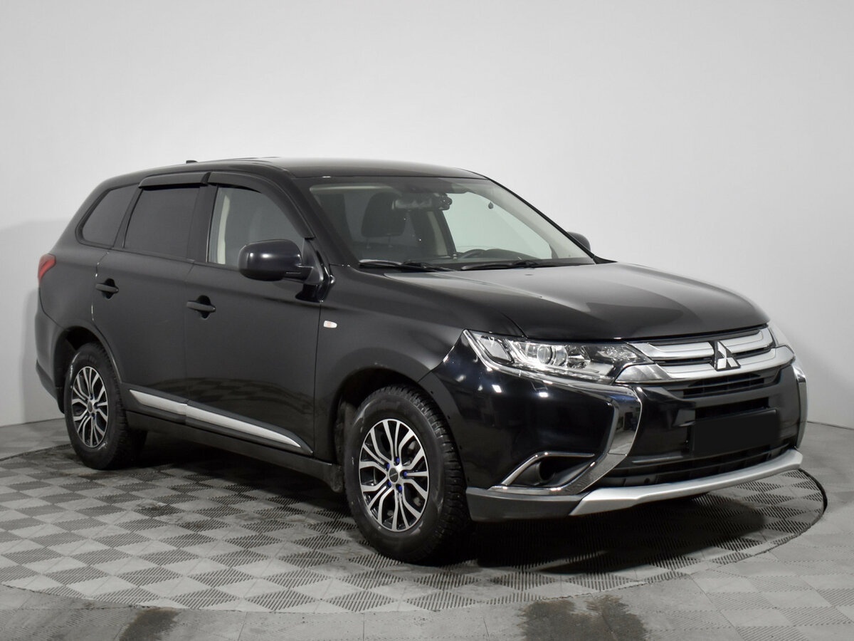 Mitsubishi Outlander с пробегом — 2018 год. Фото: #2
