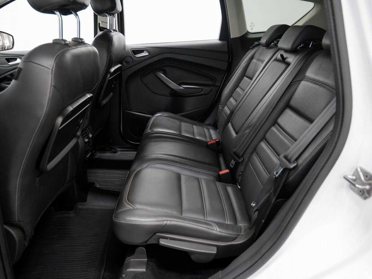 Ford Kuga с пробегом — 2016 год. Фото: #11