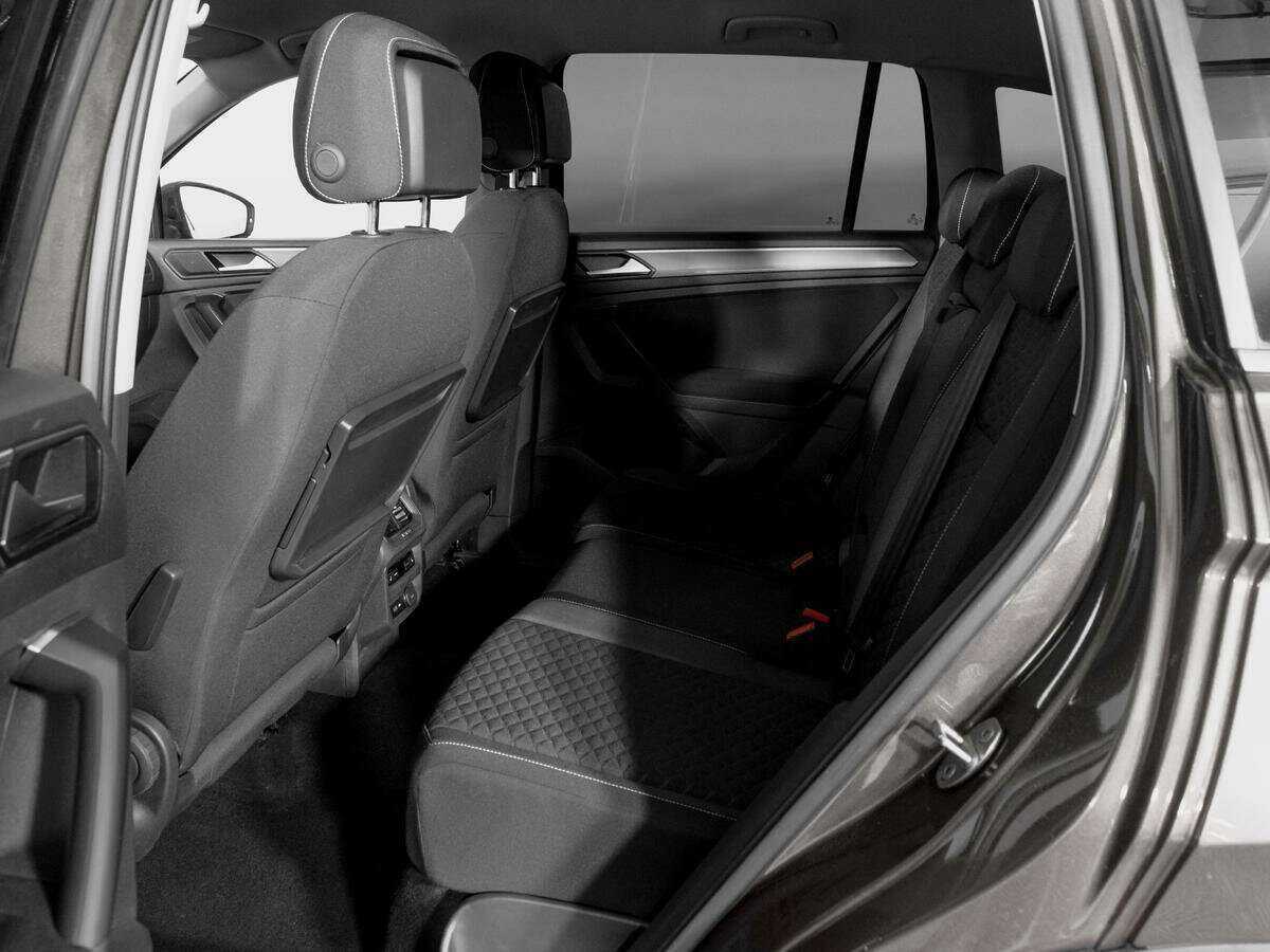 Volkswagen Tiguan с пробегом — 2018 год. Фото: #9