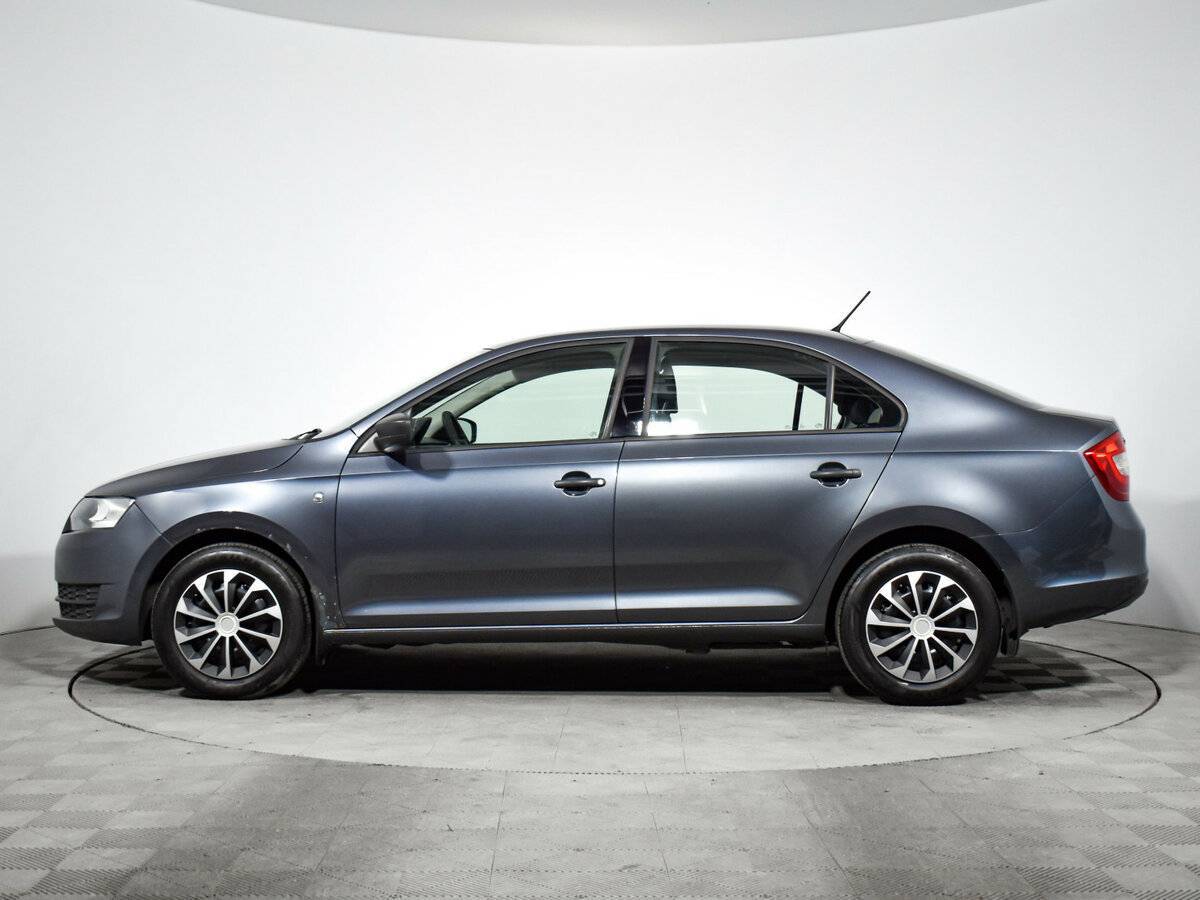 Skoda Rapid с пробегом — 2014 год. Фото: #7