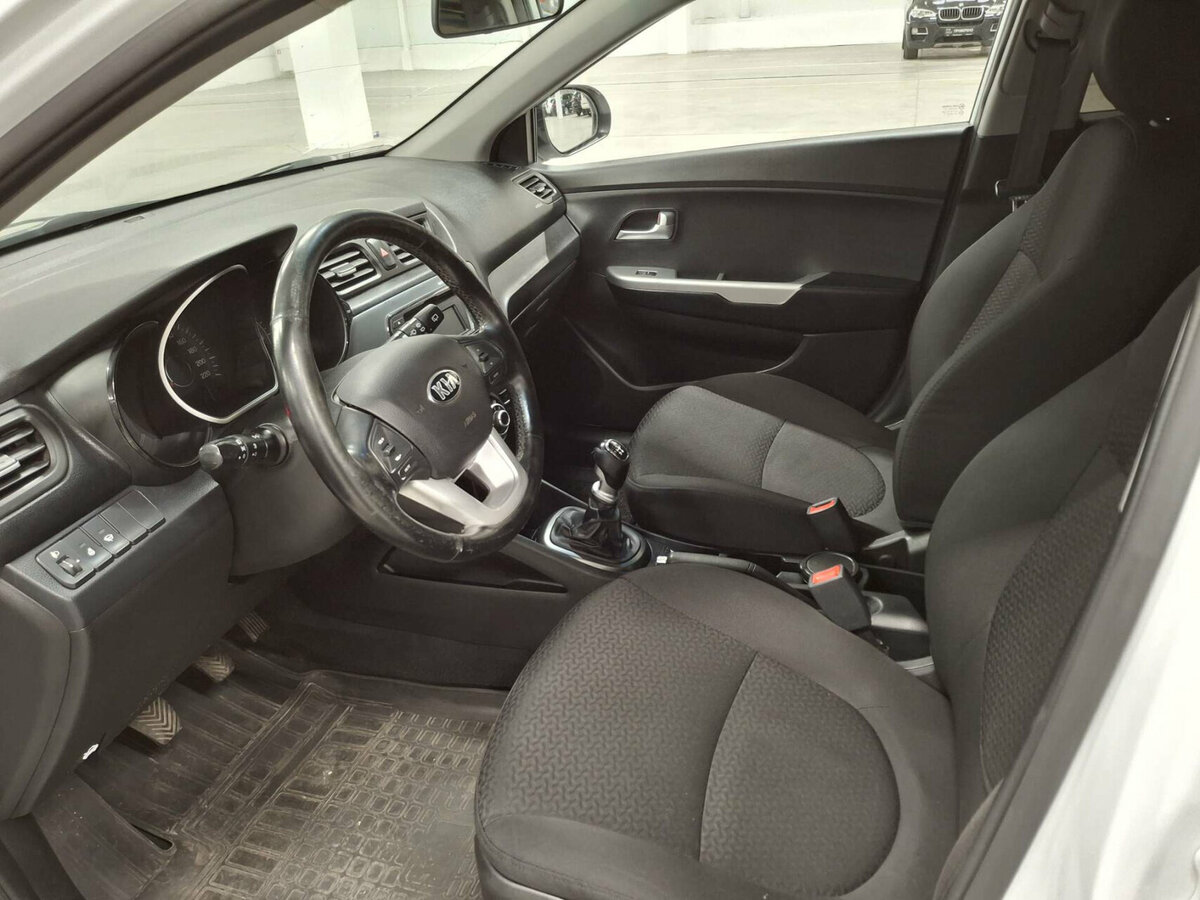 Kia Rio с пробегом — 2014 год. Фото: #14