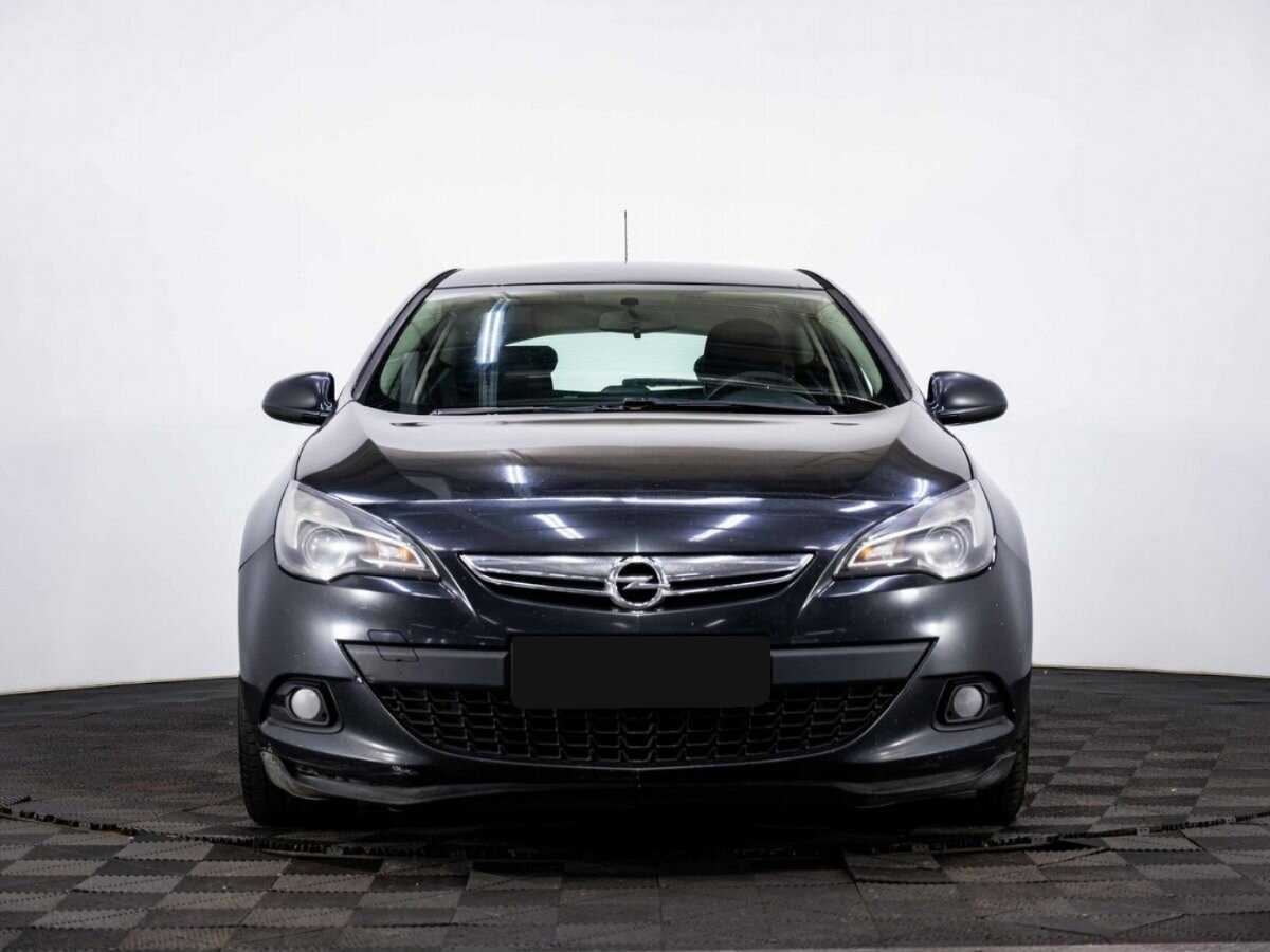 Opel Astra с пробегом — 2013 год. Фото: #1