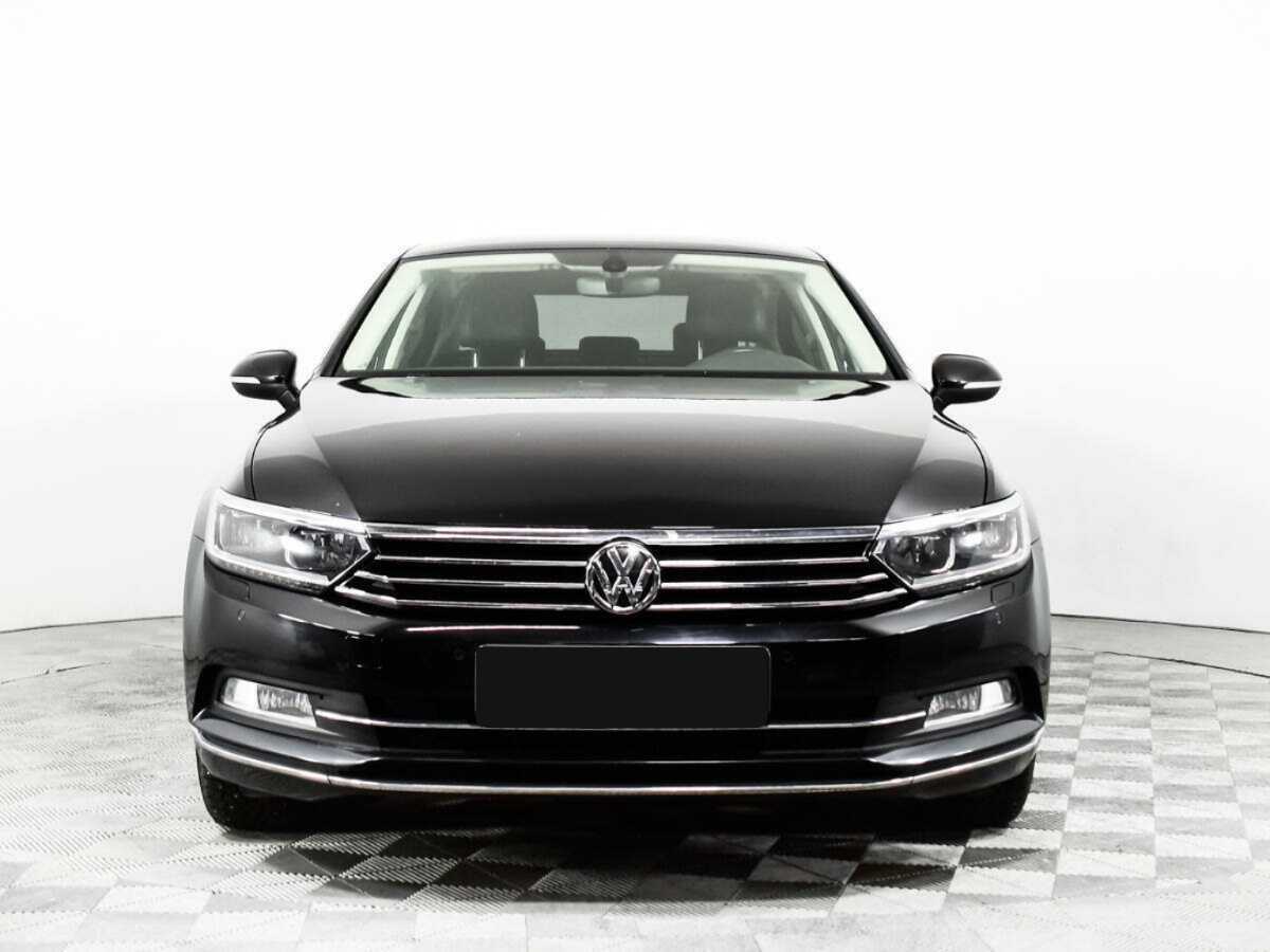 Volkswagen Passat с пробегом — 2016 год. Фото: #1